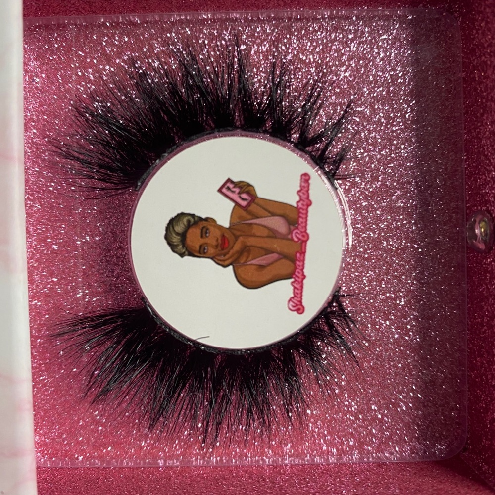 lash extensions - Picture 4 of 11